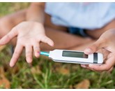 Sự phát triển nhận thức ở trẻ em có thể bị ảnh hưởng bởi bệnh tiểu đường loại 1 của cha mẹ